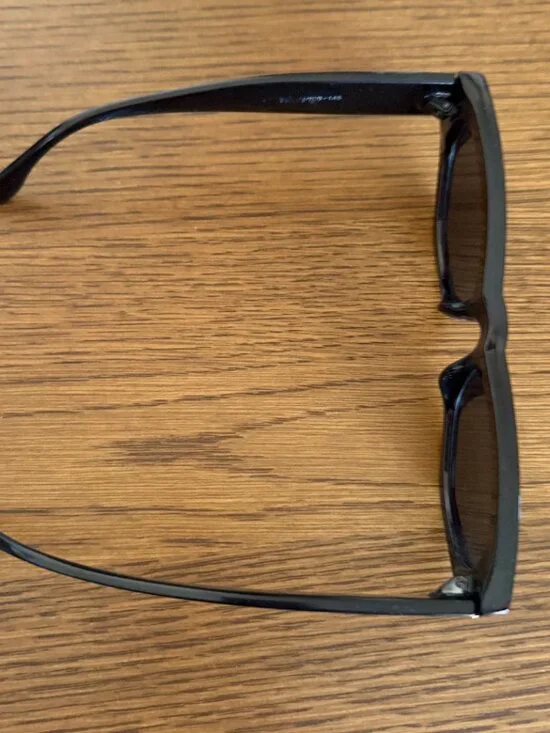 Fifth & Ninth Wren Black Sunglasses - Picture 6 of 6